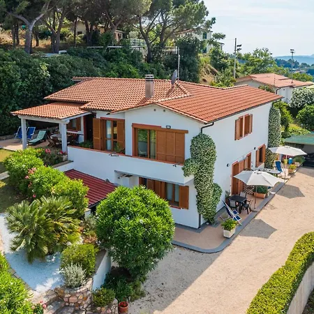 In 2 To 4 Persons With Large Private Garden Sole * Capoliveri (Isola d'Elba)